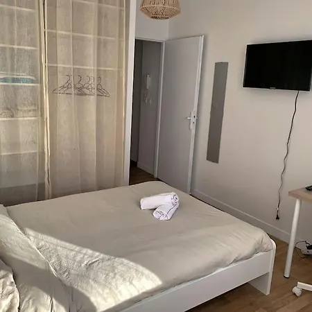 Spacieux Studio Avec Patio - Proche Centre *