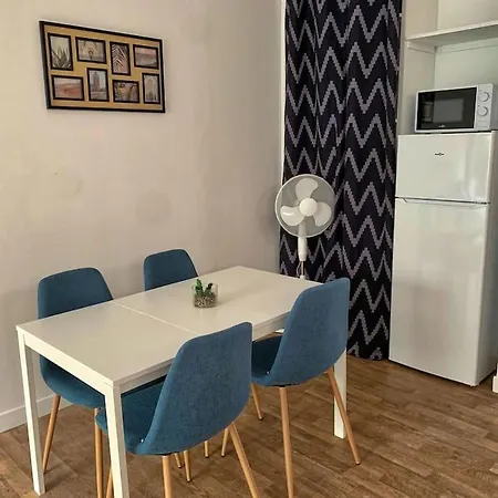 Spacieux Studio Avec Patio - Proche Centre *